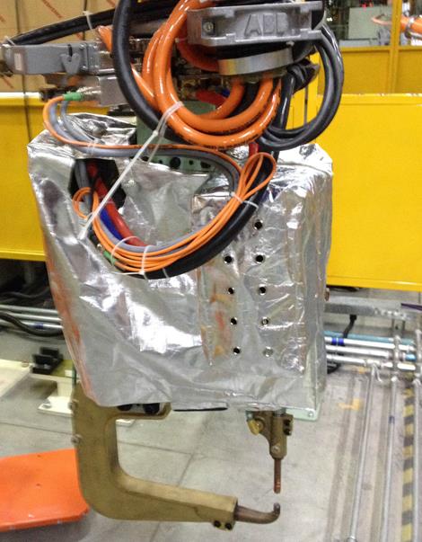 焊接機(jī)器人防護(hù)罩