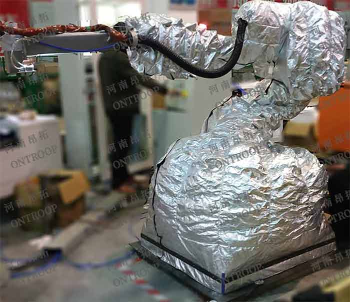 <b>熱吹風(fēng)機器人保溫防護(hù)服</b>