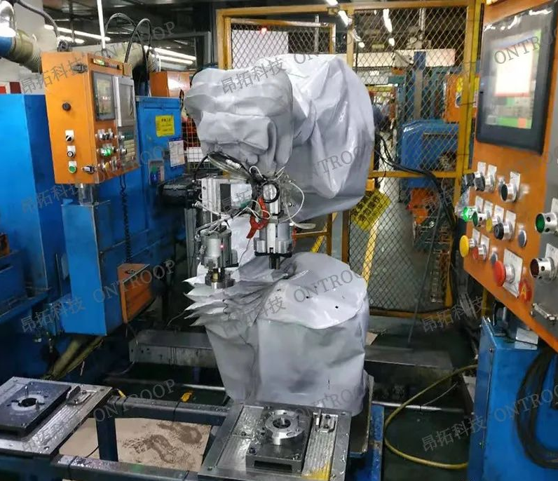 耐酸堿機器人防護服