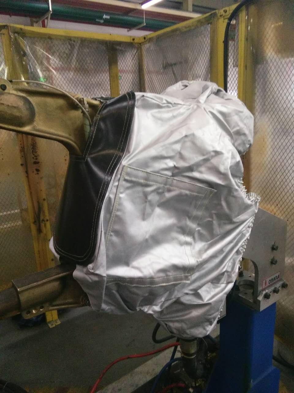 耐高溫機(jī)器人防護(hù)服